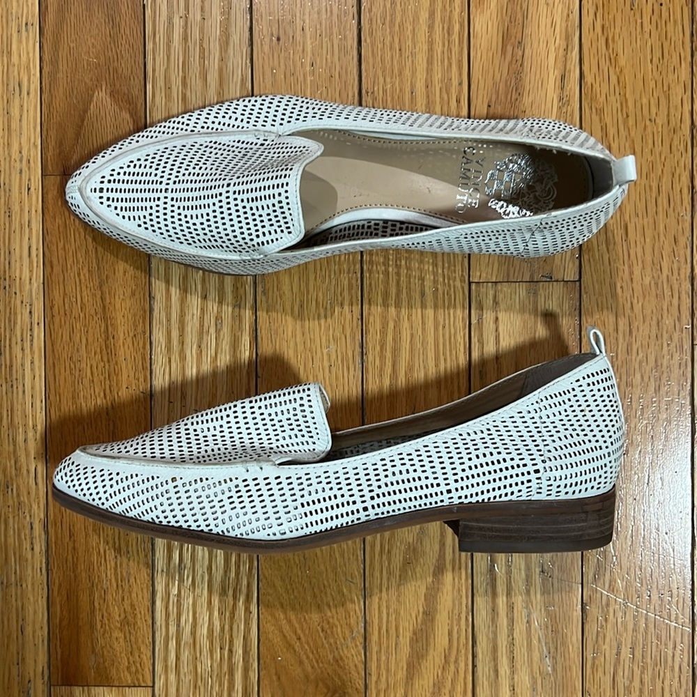 Vince Camuto women’s flats